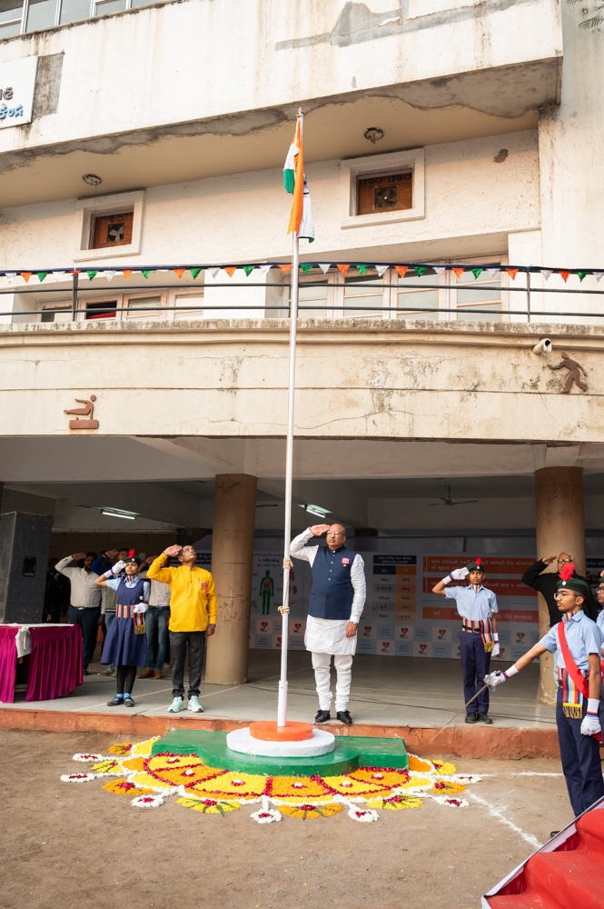 Founder and President of Donate Life Mr. Nilesh Mandlewala,  was invited by Jeevan Bharti Kumar Bhavan as the Chief Guest on the occasion of 74th Republic Day and flag hoisted by him.